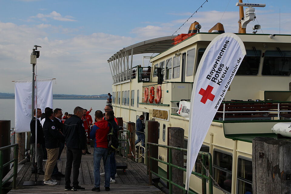 Chiemseeschifffahrt 2026 Boot angelegt am Steg bei der Chiemseeschifffahrt 2026